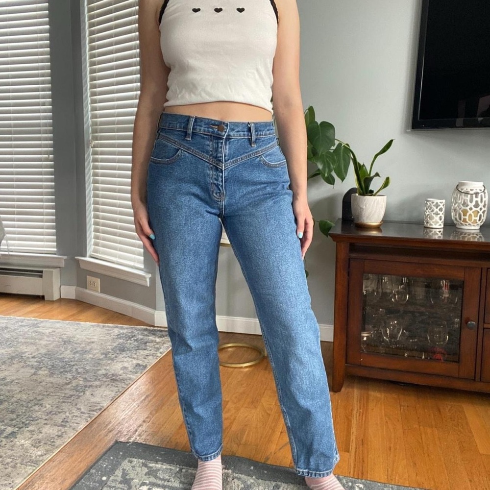 Dark wash “affair of the heart” mom jeans 👖 size 7 worn 2-3 times